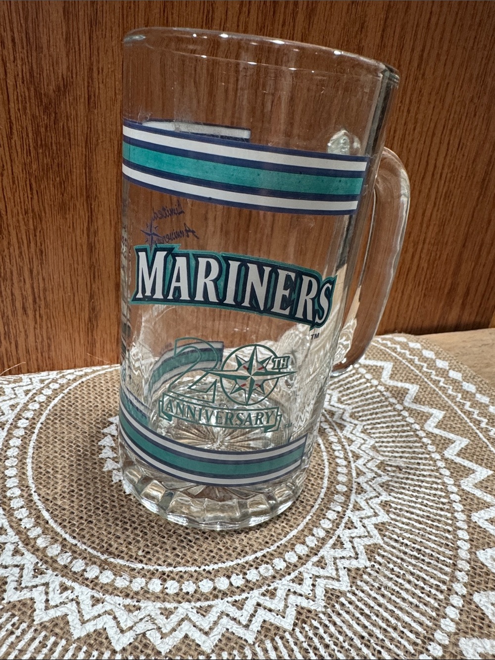 vintage 1997 Seattle Mariners 20th Anniversary commemorative beer mug Chevron